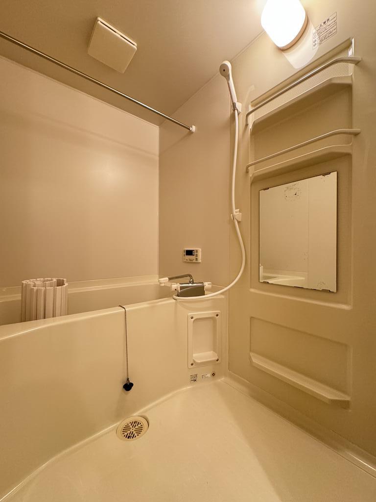 バス・シャワールーム　追い焚き機能付き