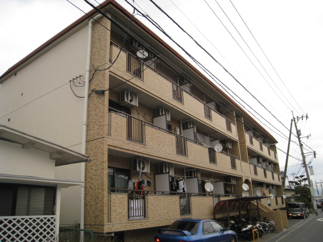 広島市西区三滝本町のマンションの建物外観