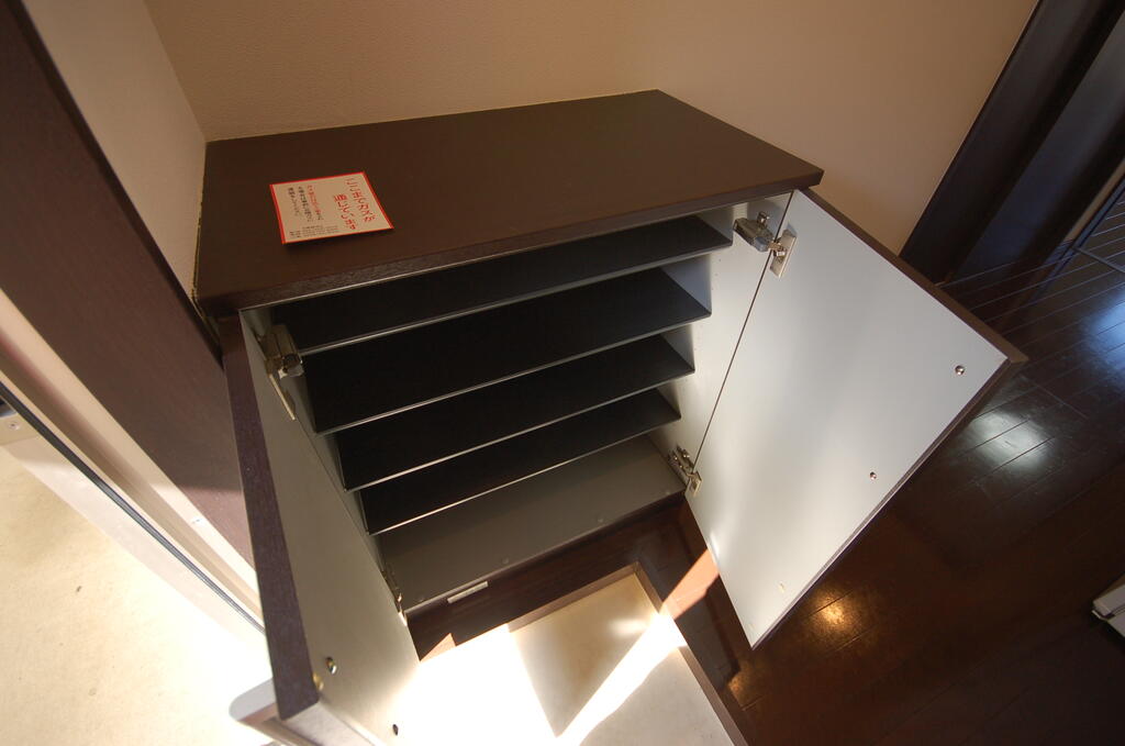 玄関　シューズボックス