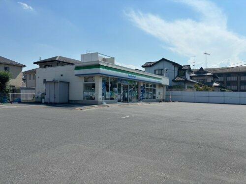 コンビニ　ファミリーマート熊谷拾六間店（コンビニ）まで376m