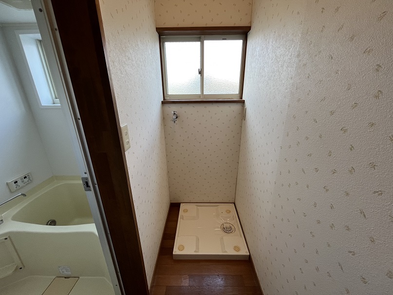 洗面設備　洗濯機置き場