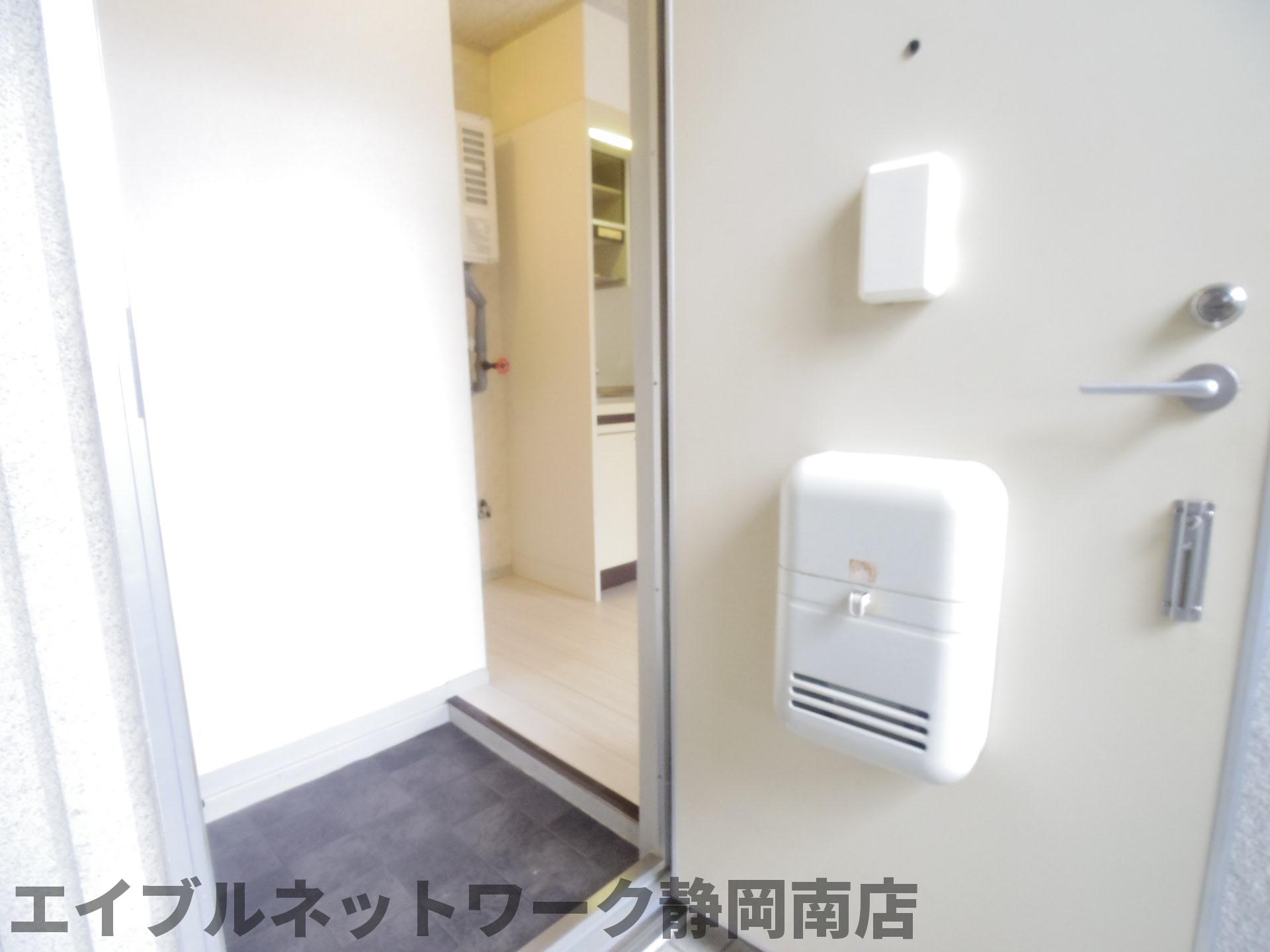 玄関　すっきりとした玄関スペース！