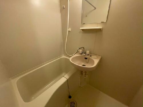 バス・シャワールーム　設備・仕様は号室により異なる為、現状を優先いたします。