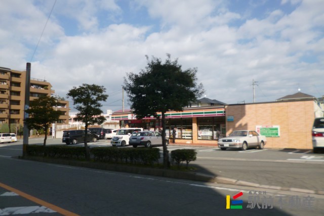 コンビニ　セブンイレブン春日白水ヶ丘店（コンビニ）まで300m