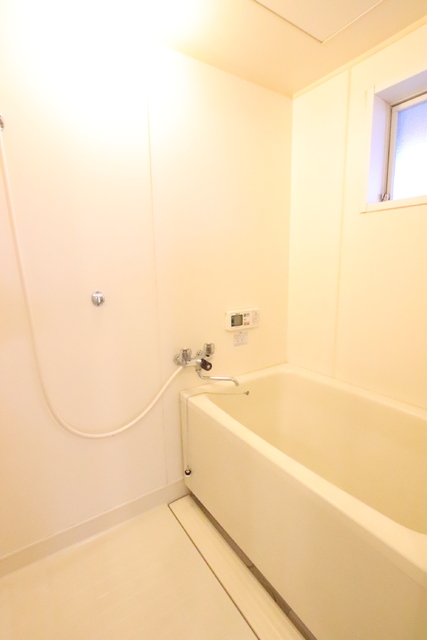 バス・シャワールーム　追い焚き機能付き