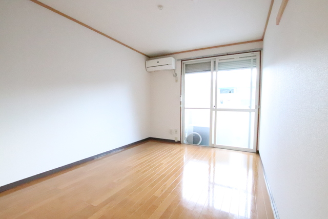 居室・リビング　６帖の洋室♪