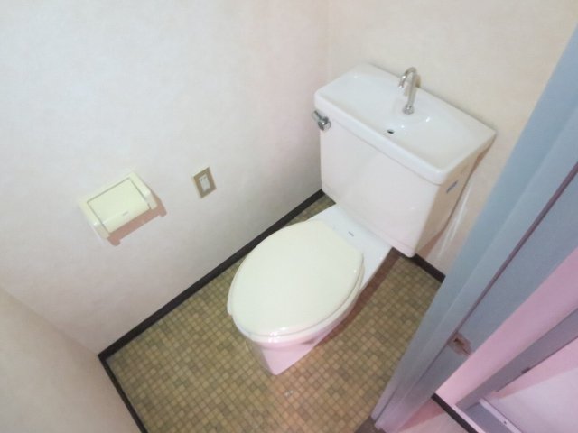 【横浜市緑区十日市場町のマンションのトイレ】
