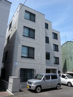 北海道札幌市豊平区平岸四条１４（マンション）の賃貸物件の外観