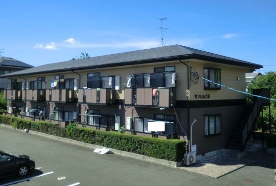 熊本市北区四方寄町のアパートの建物外観