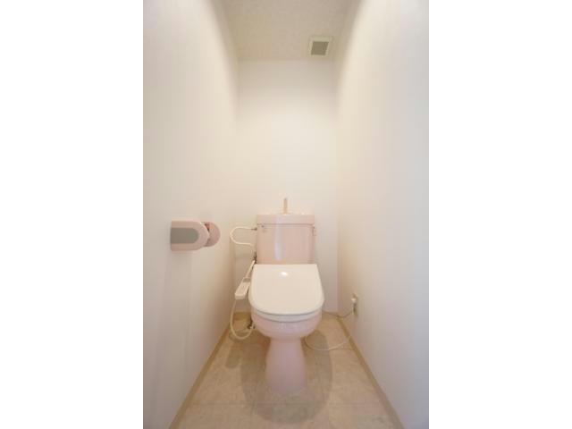 トイレ　温水洗浄便座