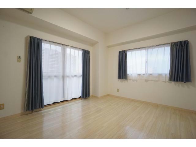 居室・リビング　嬉しい角部屋！