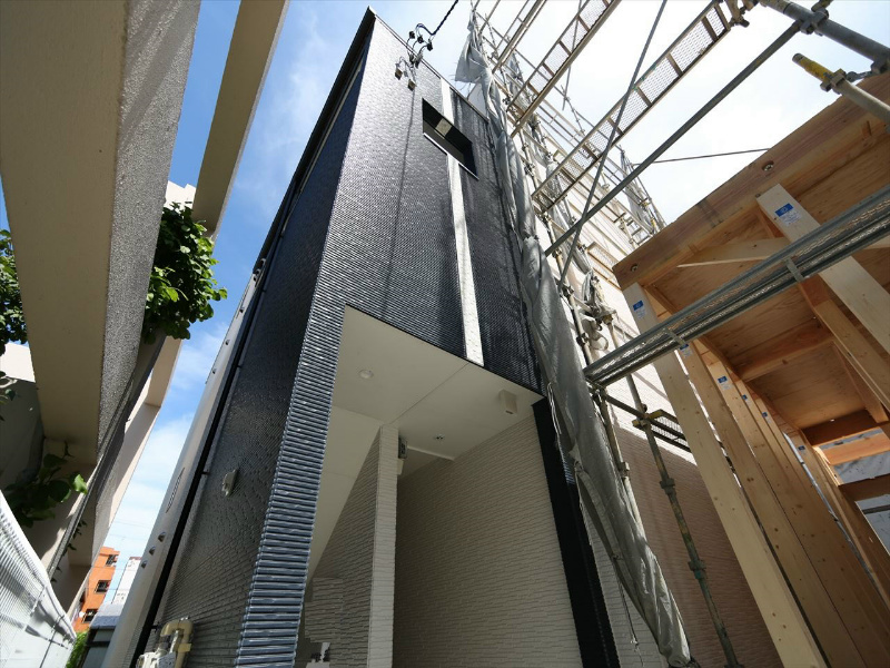 名古屋市瑞穂区花目町のアパートの建物外観