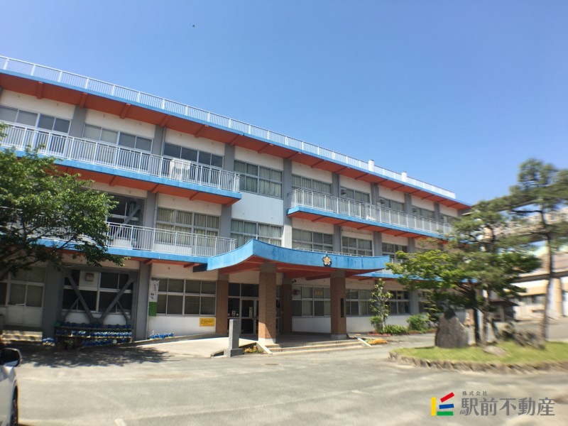 【柳川市新船津町のアパートの小学校】