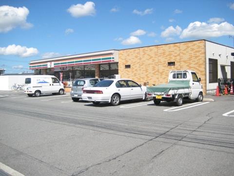 コンビニ　セブンイレブン平川店（コンビニ）まで10m