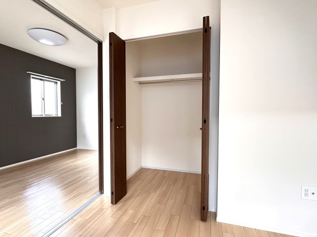 収納　南洋室収納