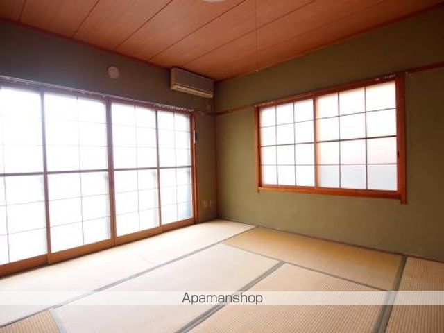 アーバンスクエアの居間写真