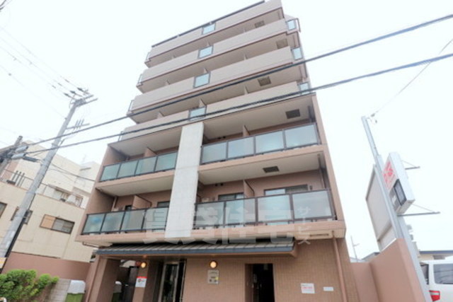 京都市伏見区南部町のマンションの建物外観