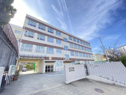 小学校　名古屋市立星ケ丘小学校（小学校）まで377m