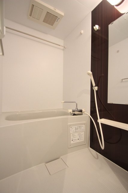 バス・シャワールーム　同物件、別号室のものです。