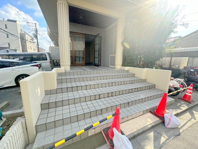 エントランス　綺麗なエントランスです。