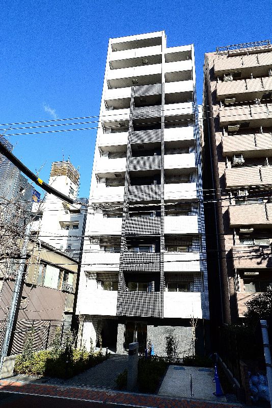 東京都港区芝２の賃貸マンションの外観
