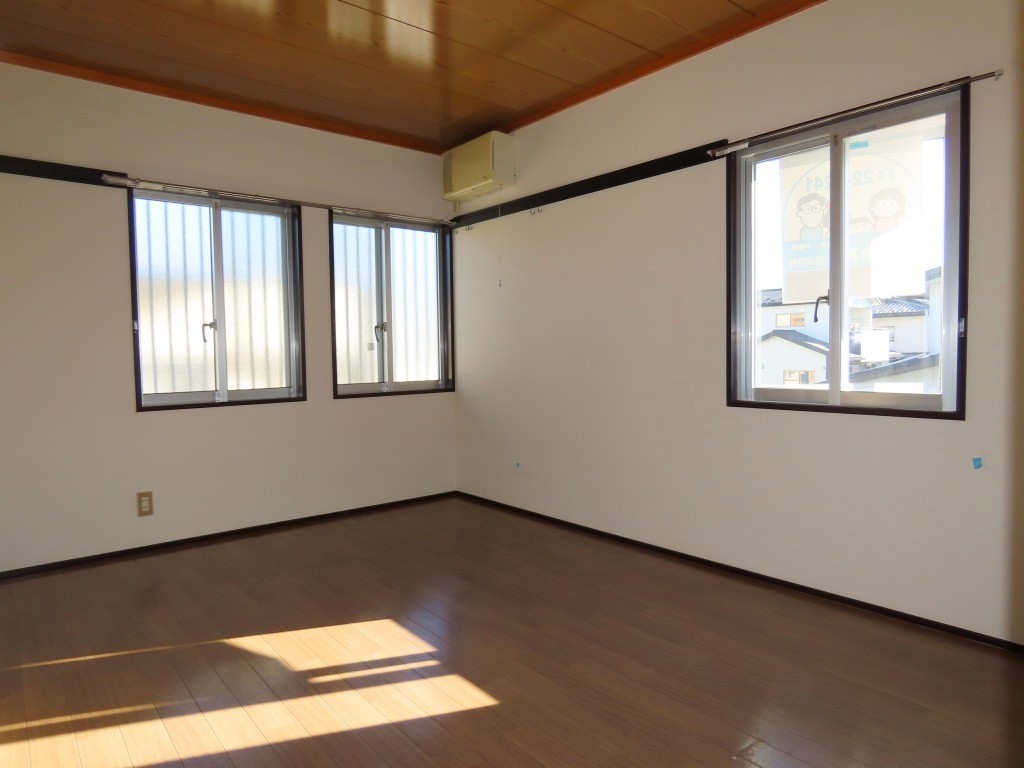 居室・リビング　北側の洋室