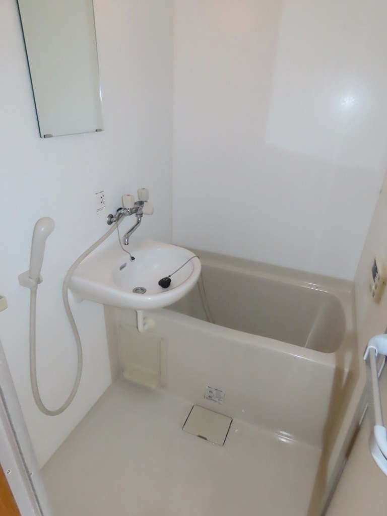 バス・シャワールーム　バスルーム