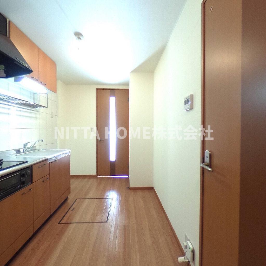 その他　玄関も綺麗ですよ♪