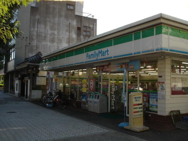 コンビニ　ファミリーマート 天王寺生玉町店（コンビニ）まで108m