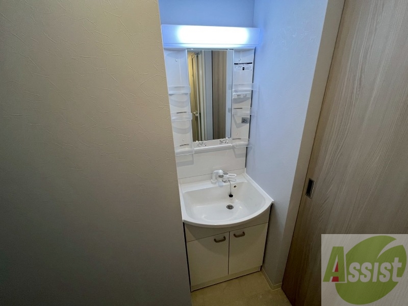 洗面設備　こちらに洗面台があります。朝の洗顔はこちらで。