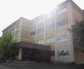 小学校　浜松市立佐鳴台小学校（小学校）まで525m