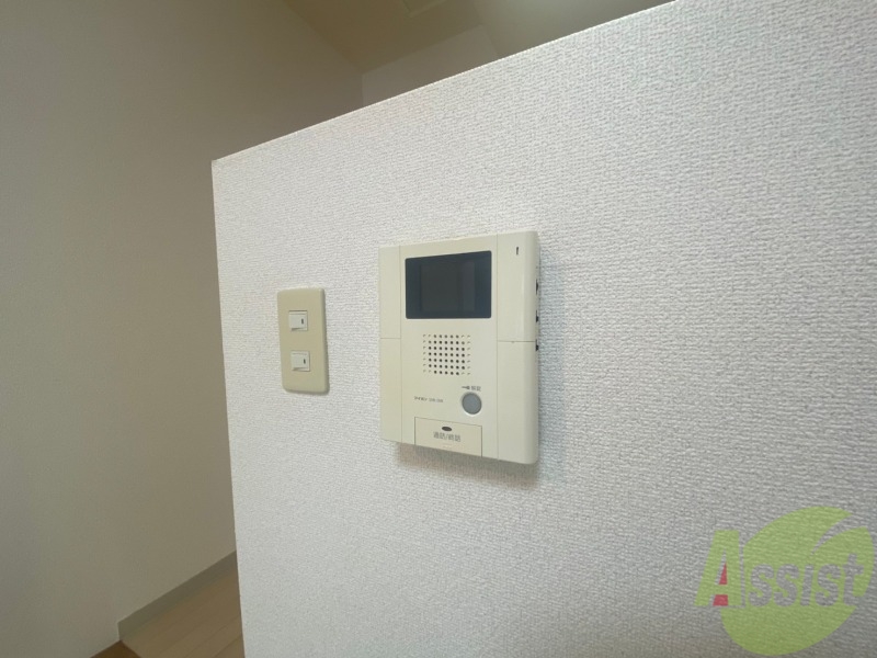 セキュリティ　ＴＶモニター付インターホンです。来客者の顔が見えるので安心！