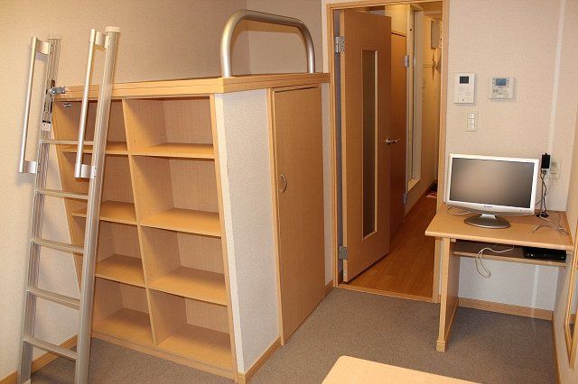 居室・リビング　TV・ベッド付き★