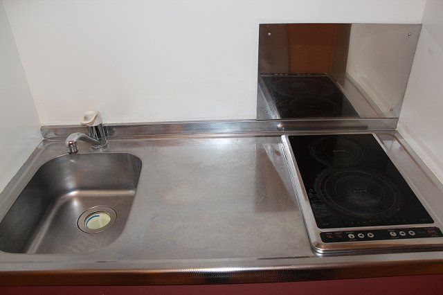 キッチン　2口電気コンロ