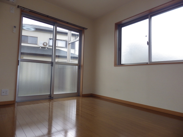 居室・リビング　※同物件別号室（イメージ）