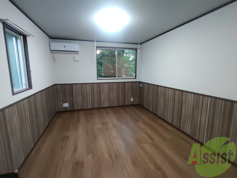 居室・リビング　広々としたＬＤＫでテーブルを置いても十分なスペースがあります