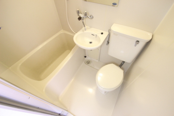 バス・シャワールーム　※別号室の写真です