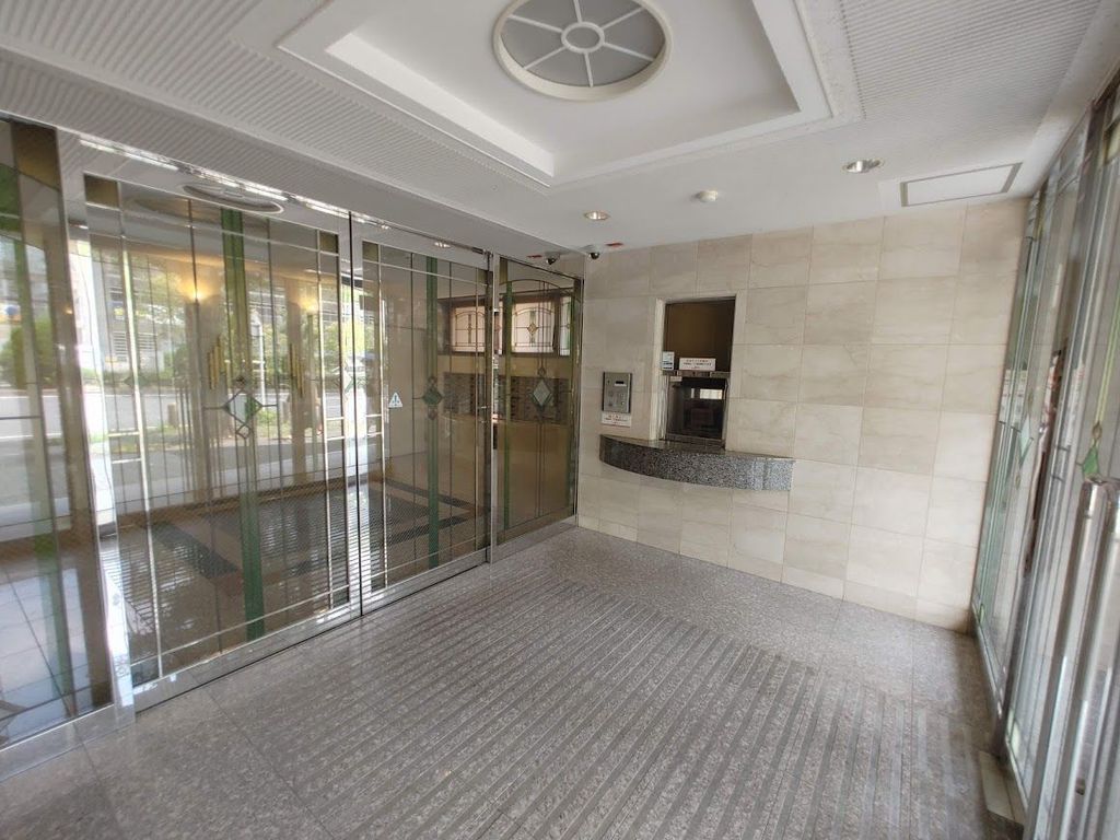 エントランス　オートロック