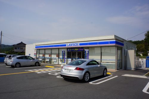 コンビニ　ローソン三田大原店（コンビニ）まで716m