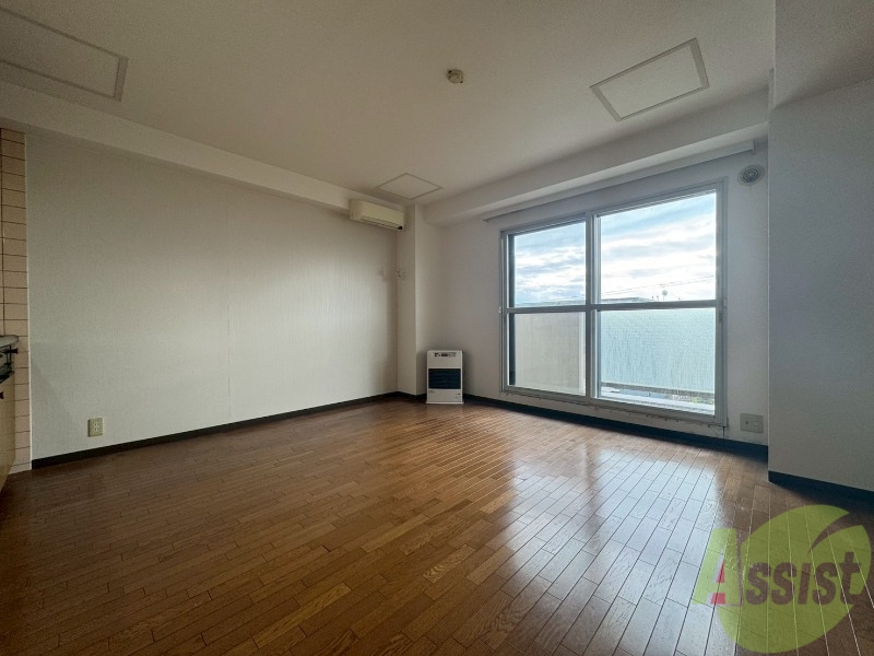 居室・リビング　広くてキレイなお部屋が広がっていて、充実した生活が送れそう。