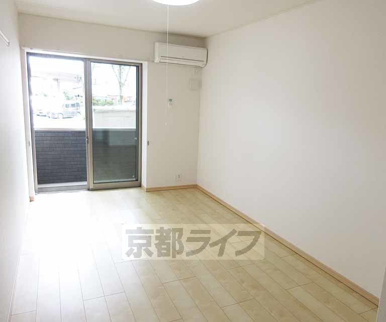 居室・リビング　きれいなお部屋です