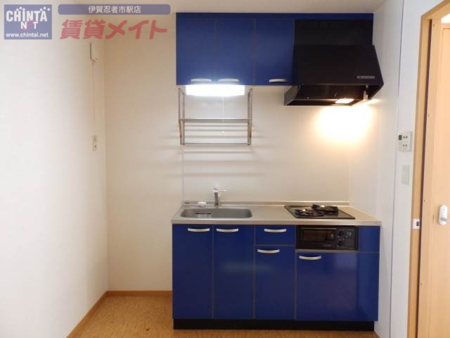 キッチン　別部屋参考写真となります。