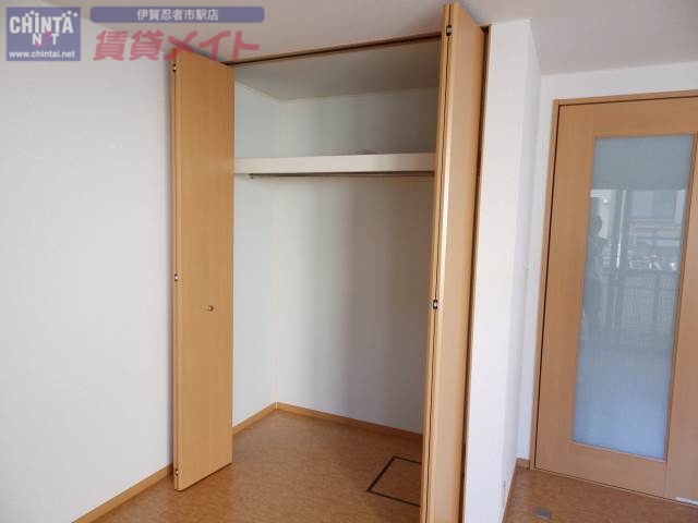 収納　別部屋参考写真となります。