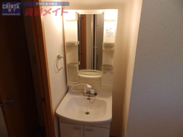 洗面設備　別部屋参考写真となります。