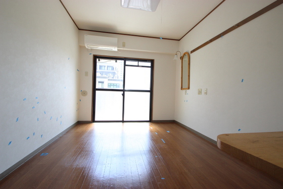 居室・リビング　※別部屋の写真です