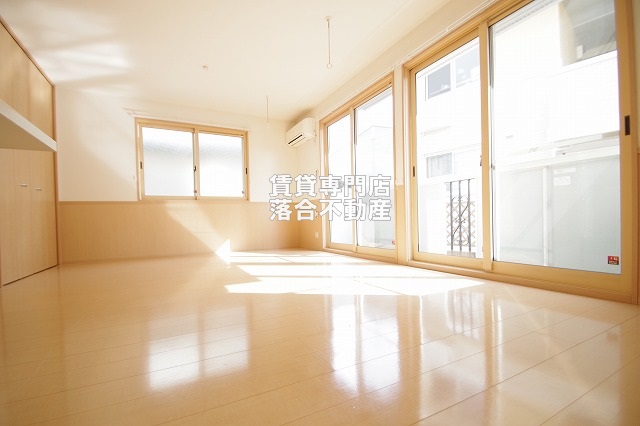 居室・リビング　13帖以上ある広々としたリビング♪