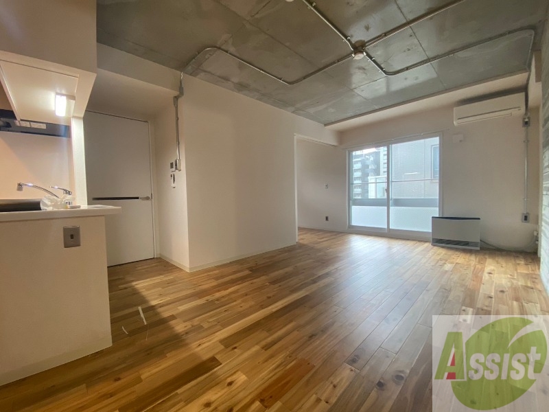 居室・リビング　広くてキレイなお部屋が広がっていて、充実した生活が送れそう。