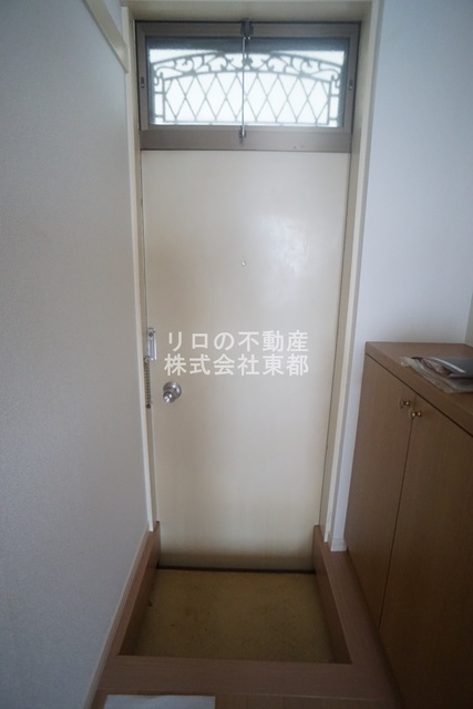 玄関　自然光が入る玄関です♪