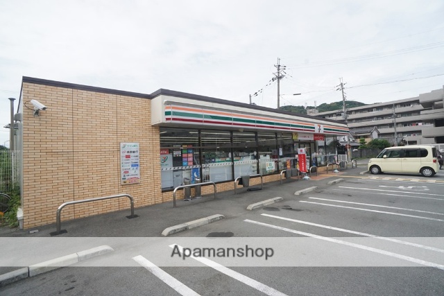 コンビニ　セブンイレブン　王寺町藤井２丁目店（コンビニ）まで515m