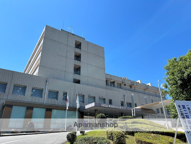 コンビニ　ファミリーマート　奈良県西和医療センター店（コンビニ）まで870m